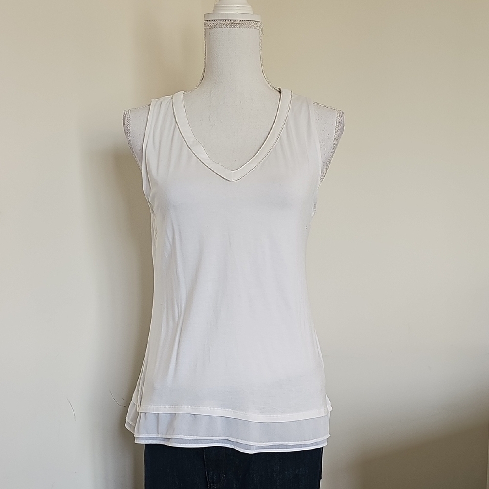 WHBM White Sleeveless V-Neck Top